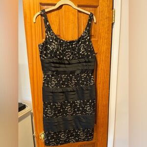 Black and gold cocktail dress size 14